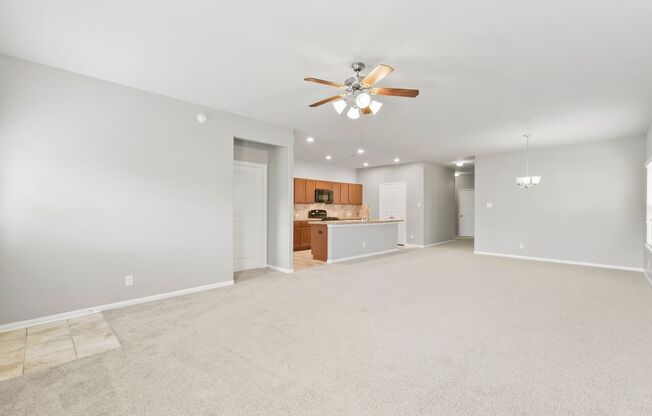 Charming & Spacious: A Must-See Near Lake Houston