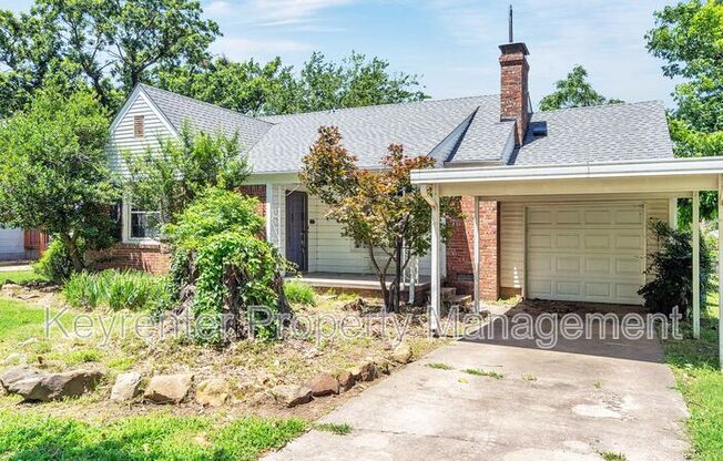 2220 S INDIANAPOLIS