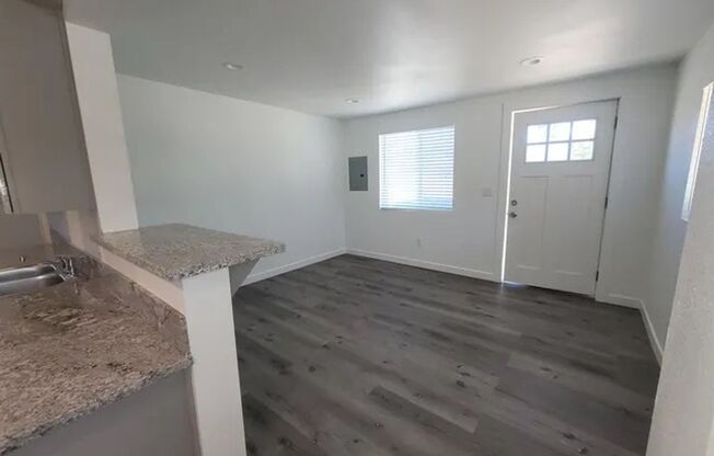 2 beds, 1 bath, 682 sqft, $1,200