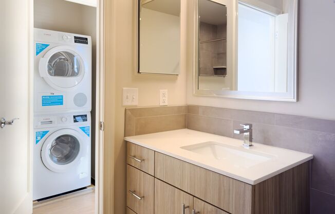 1 bed, 1 bath, $3,800, Unit 428