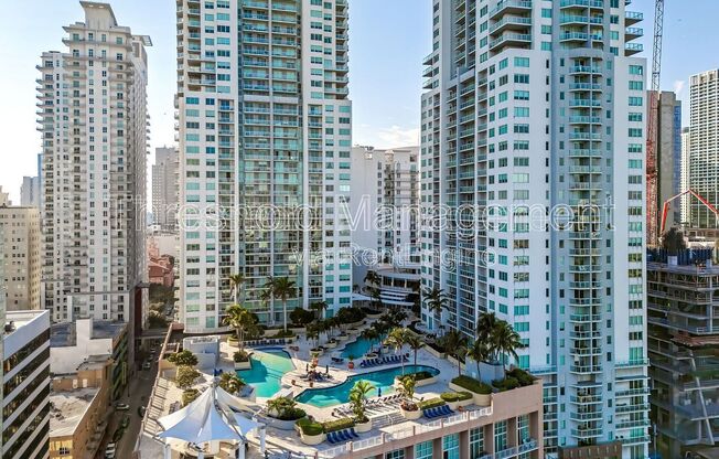 2 beds, 2 baths, 989 sqft, $3,300, Unit 2202