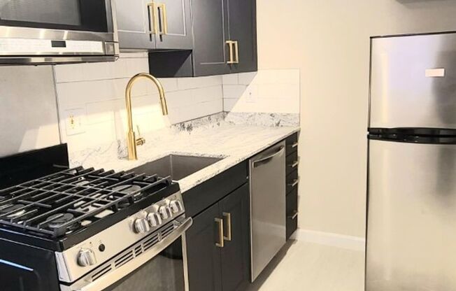 1 bed, 1 bath, 506 sqft, $1,095, Unit 011