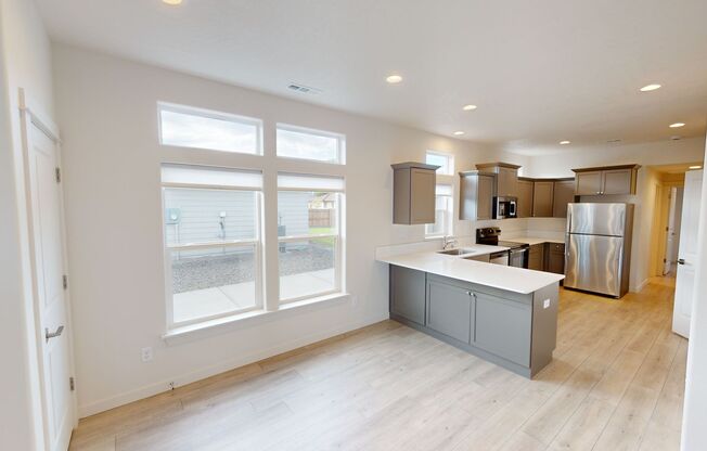 3 beds, 2 baths, 1,064 sqft, $1,895, Unit 349 Arissa