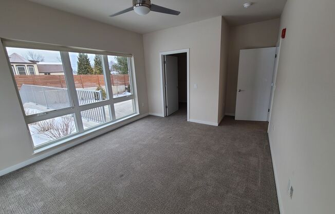 1 bed, 1 bath, 870 sqft, $1,480, Unit 313