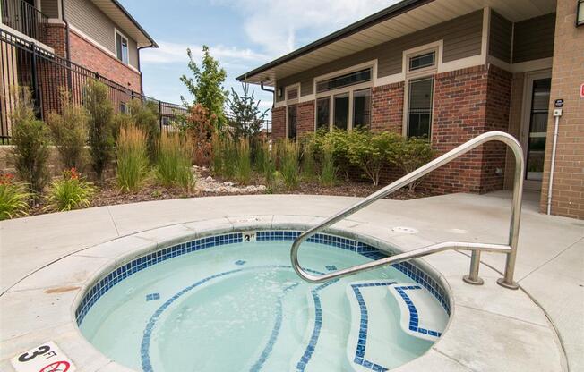 Relaxing jacuzzi hot top at North Pointe Villas in Lincoln