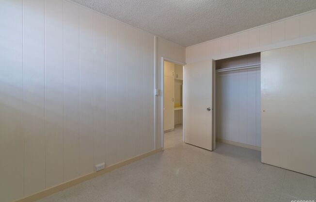 1-bedroom 1-bath with 1 ASSIGNED PARKING in Honolulu