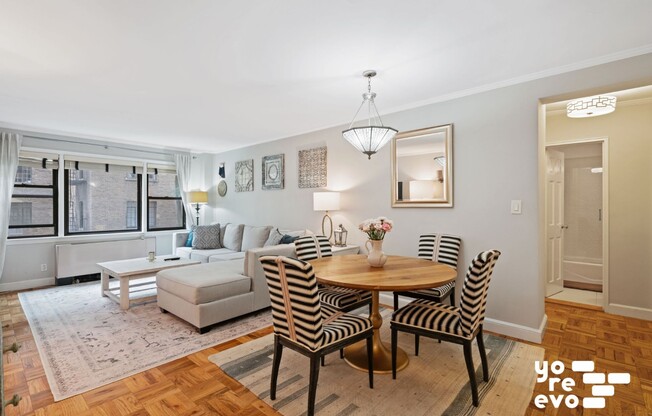 55 E 9 ST