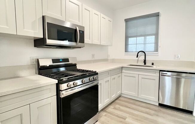 2 beds, 1.5 baths, 850 sqft, $2,895, Unit Unit 07