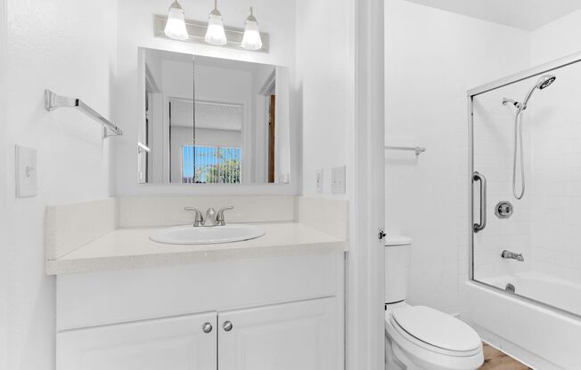 1 bed, 1 bath, 650 sqft, $1,380, Unit 66