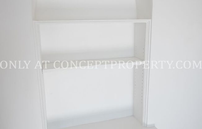 1 bed, 1 bath, 570 sqft, $1,349, Unit 27