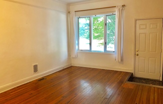 2 beds, 1 bath, $1,550