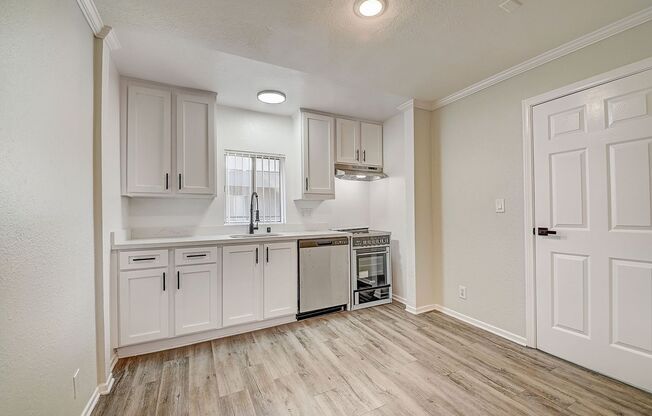 Studio, 1 bath, 500 sqft, $1,548, Unit 216