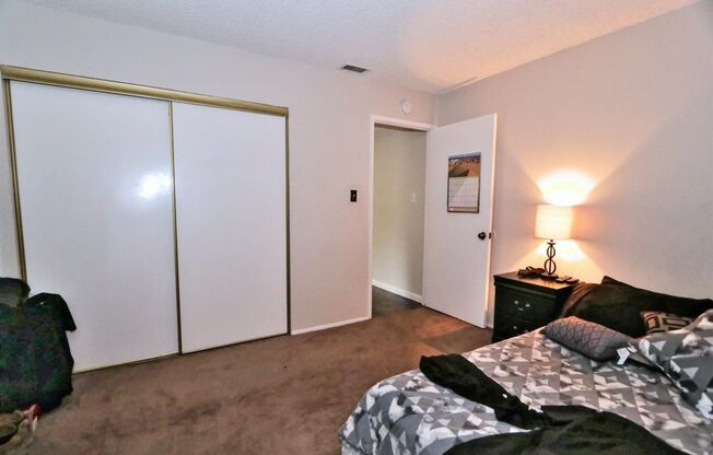 2 beds, 1 bath, $1,995