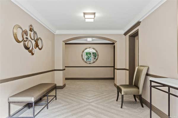 1 bed, 1 bath, 886 sqft, $2,875, Unit B44