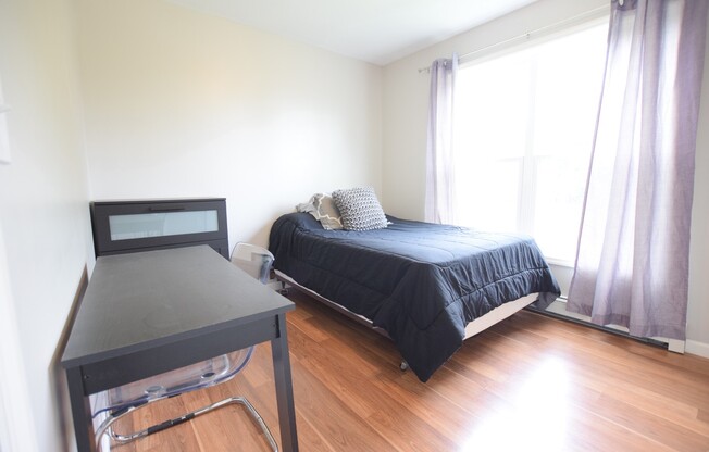 3 beds, 1 bath, $2,400