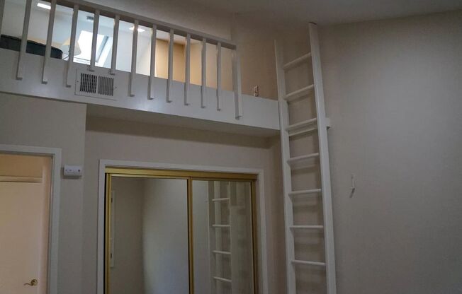 Lovely spacious home, dual levels, Cupertino Schools, beautiful pool, cul de sac location, EASY commute!