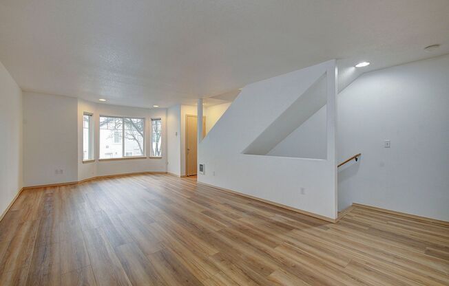 Beautiful 3 Bd 3 Ba Home in Bagley Downs Neighborhood