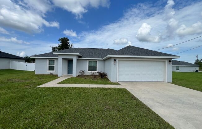 Beautiful 3 BD/2BA Home in Beautiful Ocala!!!