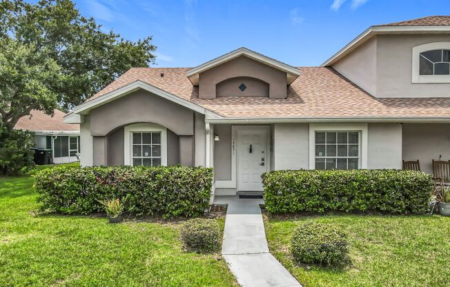Island Cove Villas at Meadow Woods 1-Story Townhouse corner unit