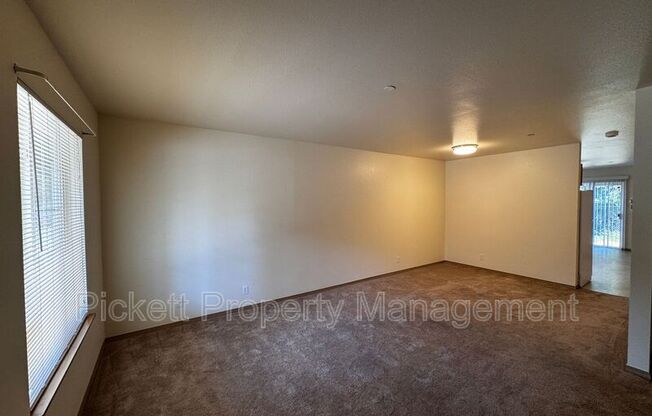 680 NORTHPARK LN