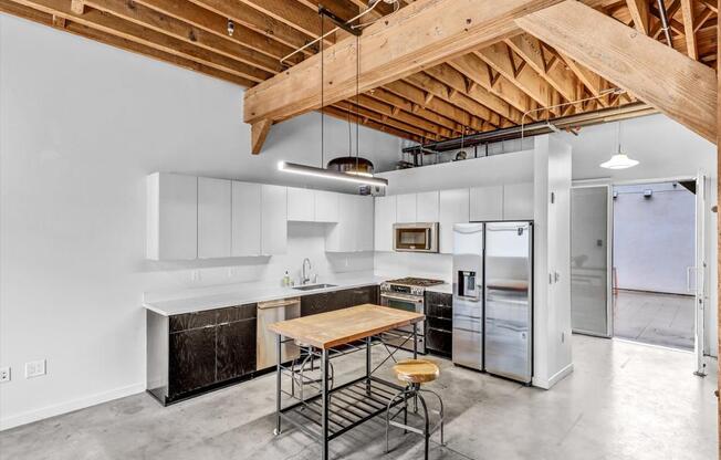 2 beds, 1.5 baths, 1,340 sqft, $4,700, Unit 110