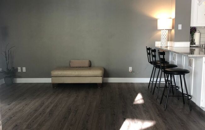 Luxury 2 Bed 1 Bath Condo w/ ATTACHED GARAGE