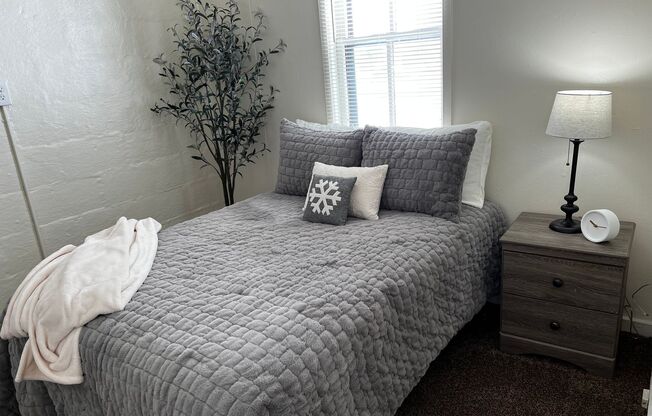 3 beds, 1 bath, $1,370, Unit 534 Patton