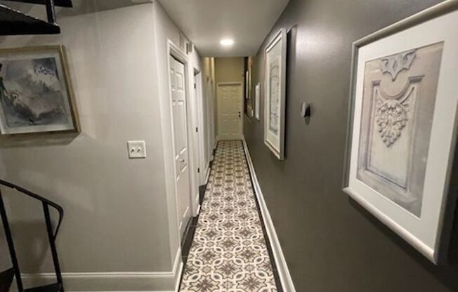 3 beds, 3 baths, $4,195, Unit Unit # 5