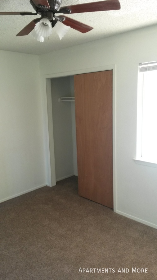 450 N LIVE OAK