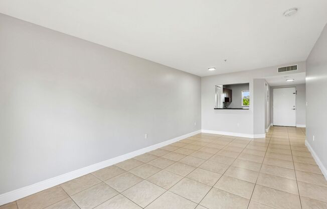 2 beds, 2 baths, $2,200, Unit R- 207