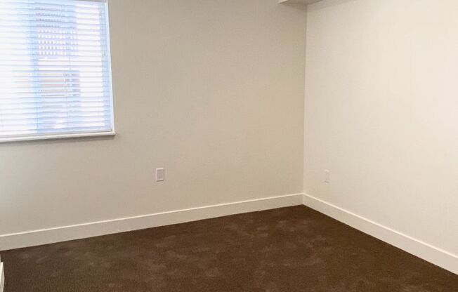 2 beds, 2 baths, 998 sqft, $1,410, Unit D202