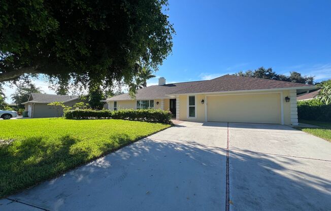 Updated 3-Bedroom Home with Spacious Yard & Community Amenities in a Prime Naples Location!