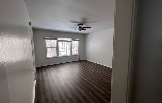 Studio, 1 bath, 450 sqft, $1,350, Unit 7