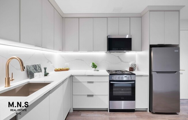 1 bed, 1 bath, $3,515, Unit 404