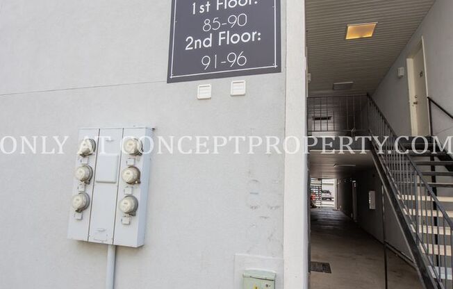 2 beds, 1 bath, 810 sqft, $1,249, Unit 106