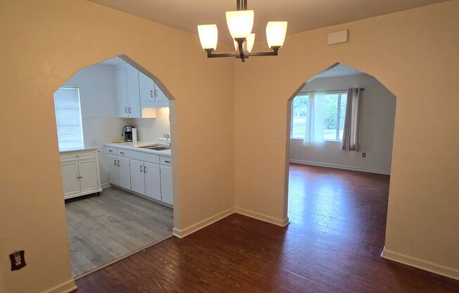 2 beds, 1 bath, $1,425