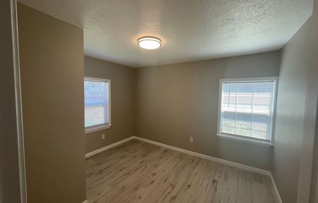 2 beds, 1 bath, 768 sqft, $1,550, Unit 9TH1255