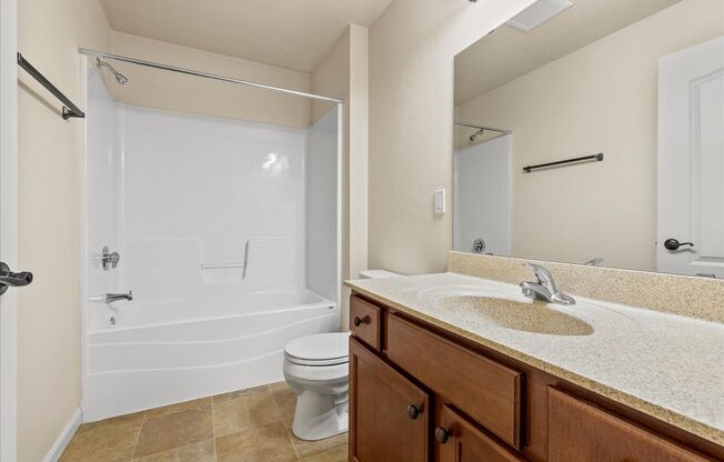 Studio, 1 bath, 450 sqft, $1,075, Unit 614