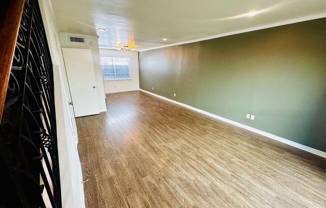 2 beds, 1.5 baths, 957 sqft, $1,675, Unit 112