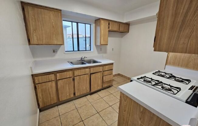 1 bed, 1 bath, 750 sqft, $1,745, Unit 51