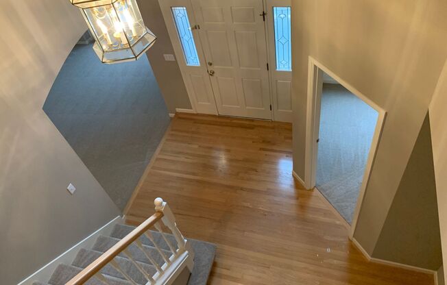 Sammamish 4 bedroom/2.5 bath Beautiful Traditional home 4200.00 **800.00 rent credit***