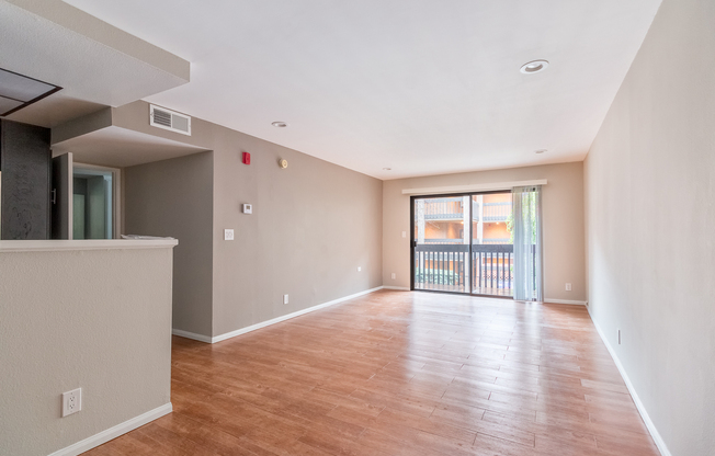 GREATLY LOCATED 1-BEDROOM APARTMENT WITH PRIVATE BALCONY