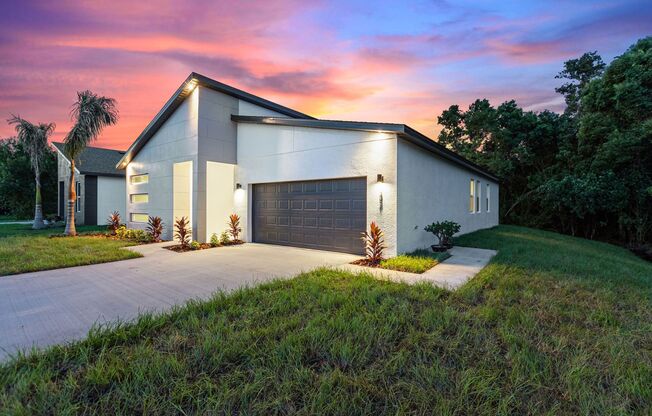 Deposit-Free! Modern, energy efficient home with ALL of the upgrades! Winter Haven