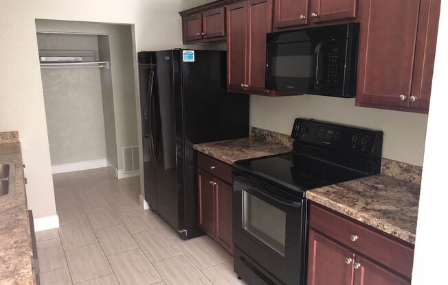 4 Bedroom in Daytona Beach!!