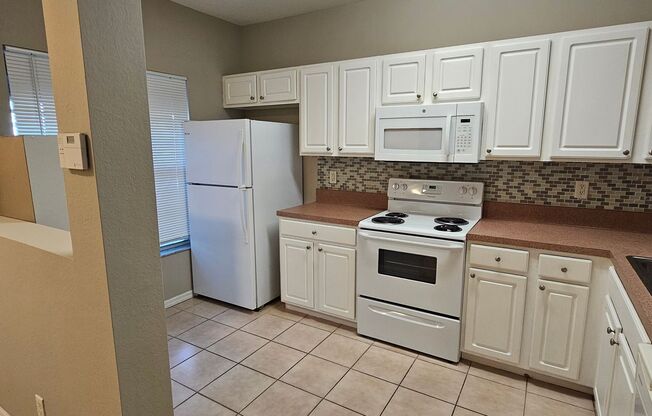 2 Bedroom Condo -Cypress Landing
