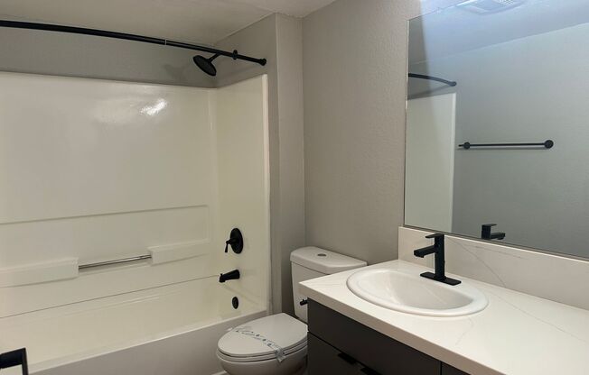 2 beds, 2 baths, 986 sqft, $2,650, Unit 511