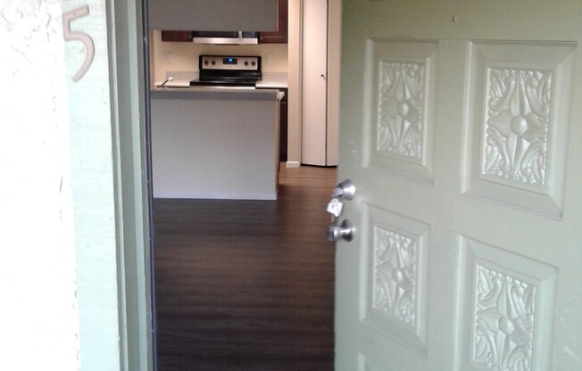 2 beds, 1 bath, 830 sqft, $1,349, Unit 135