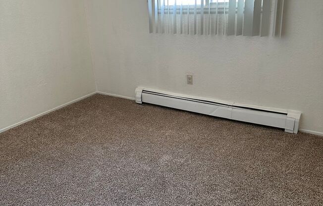 2 beds, 1 bath, 796 sqft, $800, Unit 321