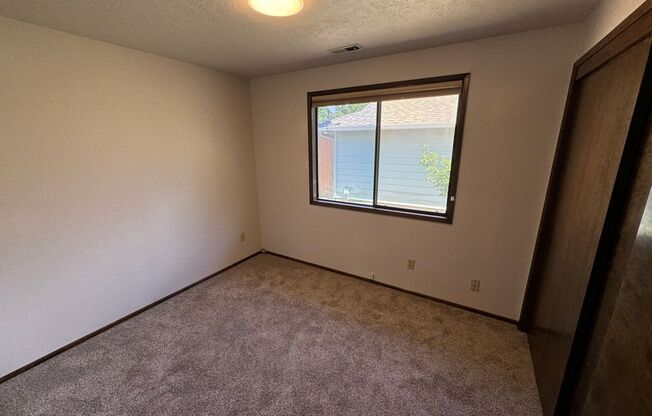 3 beds, 1 bath, $1,900