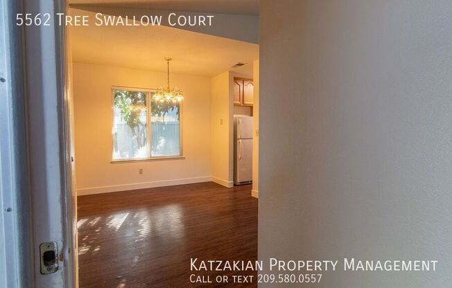 5562 TREE SWALLOW CT